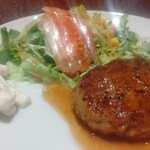 再会 - 柔らかいハンバーグでしたみそ汁ドリンク付きです