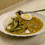 tell me キッチン - スパイスポークカレーには
      　　無農薬白米ごはんをチョイス