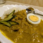 tell me キッチン - スパイスポークカレーには
      　　無農薬白米ごはんをチョイス