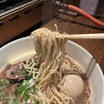 琉 肉、酒、ときどき魚。 - 【牛タンラーメン＝ストレート細麺】