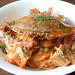 ル・ヴィルギュル - 【本日のパスタ】渡り蟹のトマトソースパスタです。蟹の旨味が口いっぱいに広がる楽しさは、言葉で言い表せません。