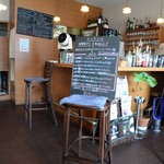 ル・ヴィルギュル - 【ブレイク】席数は１２席とこじんまりとしたお店で、静かな空間にゆったりとした時間が流れます。