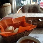 Shatore - パスタランチのスープ＆パン