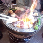 福山駅前酒場　情熱ホルモン - 焼き始めて中盤(2014.07.05)