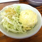 るーちぇ - ポテトサラダとキャベツのサラダ