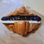 Croissant Ya Sakusaku Honten - 紅豆奶油