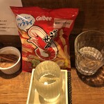 麹町いづみや しろ - カルビーかっぱえびせん ・東力士 どうくつ瓶囲 やわ口 純米 