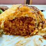 ひかり食堂 - チキンライスはベトっとはしてる感は全く無く
かといってパラッともしていない絶妙な水加減で

オムライス用に
ご飯が硬めに炊かれているのかもしれない