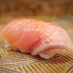 にぎり鮨 一五〇 - 寒ブリ（おすすめ）