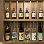 烏森百薬 - 面白そうな焼酎瓶がズラッと