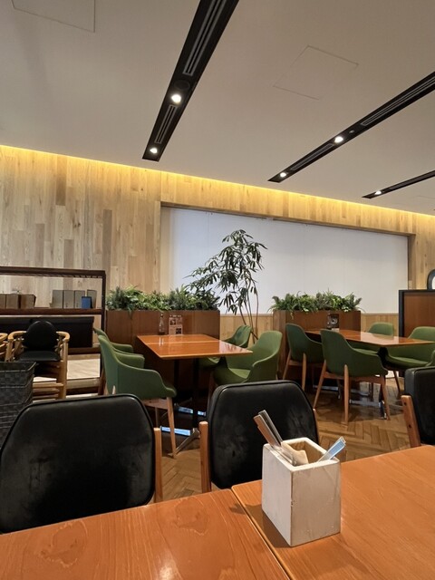 ベースキューカフェ by ロイヤルガーデンカフェ (Q CAFE by ベースキューカフェ by ロイヤルガーデンカフェ (Q CAFE by