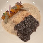 レストラン ザ・カステリアンルーム - 黒トリュフ香るフランス産テュルボのムニエル