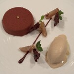 レストラン ザ・カステリアンルーム - ショコラマカエのムースと加賀棒茶のアイスクリーム