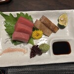 汰佑 - お造り(マグロ、ブリの炙り)
