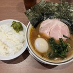 家系ラーメン大ちゃん - 味玉ラーメン ライス