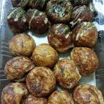 玉屋 - たこやき20個980円
      坊主と岩塩を選びました