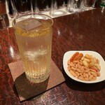 BAR ル・ヴェール - グレンモーレンジ12年ソーダ割/千葉県産スモークナッツ