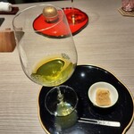 おい河 - ワイングラスで香りを楽しむ冷たい玉露