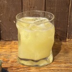 立呑み とだか - レモンスカッシュ
      2025年2月25日