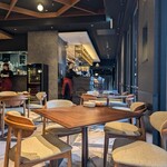 Pub & Grill 7 TAPS TAVERN - 