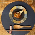 立呑み とだか - (1品目) ウニ オン ザ 煮玉子 いくら乗せ
      2025年2月25日