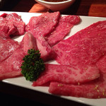 NO MEAT, NO LIFE.1st  - 黒毛和牛盛り合わせ ¥2380