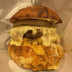 マンチズ バーガー シャック - 2MCWバーガー ¥2400