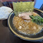 家系ラーメン みなみ家 - 