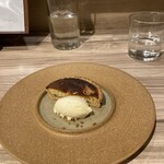 ルディック - りんごのタルト　シナモンアイス添え