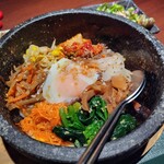 本町肉倶楽部 tongue be - 石焼ビビンパ定食1,210円税込み