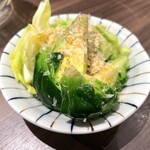 立ち呑み ソメアカ - 春キャベの浅漬け（春だねぇ）