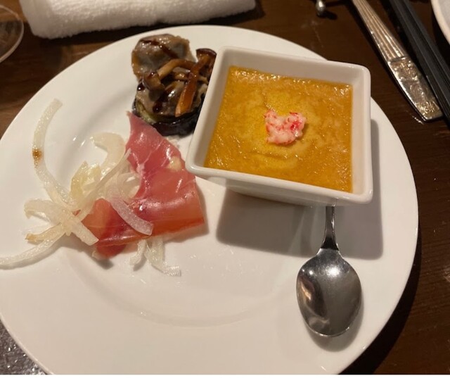 JENITH GUSTRO photo 3