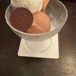 ジェラテリア テオブロマ - ジェラートダブルのいちごミルクとショコラ