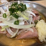 大衆立飲 もつ刺 すずき - 愛が深くてUP