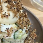 大衆立飲 もつ刺 すずき - 食感も楽しい