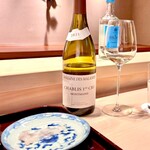 多仁本 - 虎河豚しゃぶしゃぶにはマランド シャブリ　プルミエクリュ　モンマン 2022