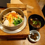 釜めし菜時記 さき亭 - 釜めしふたとったところ