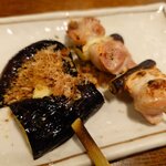 釜めし菜時記 さき亭 - コースの串焼きはいつもの茄子と鶏モモ肉のねぎま