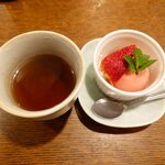 釜めし菜時記 さき亭 - デザートのシャーベットとほうじ茶