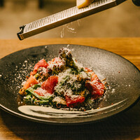 【牛生ハムのシーザーサラダ】