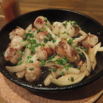 居酒屋がんこ - 丸腸ホルモン鉄板焼き