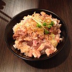 麺や でこ - チャーシュー丼