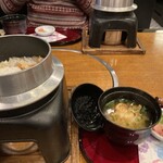 高松甲羅本店 - 釜飯、蟹入り味噌汁、お漬物　お腹がいっぱいに。