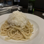 カルネジーオ ウエスト - 