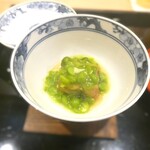 澤田 - うすい豌豆と厚揚げの蛤出汁