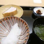 澤田 - コシヒカリ、鰆炭火焼き、アオサ海苔味噌汁　香の物