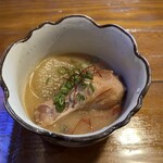 福幸酒場 おだづまっこ - お通し、大根と手羽元煮