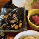 旬菜の味わい がら里 - ひじき煮　自家製絶品もずく酢