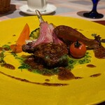 BISTRO VAGUE - 仔羊のロティー　クルミとパセリの２種ソース
