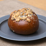 Tecona bagel - 栗あんと栗の甘露煮(むぎゅ)＠税込320円 │ 土曜13:37頃訪問→13:45頃入店→13:51頃購入